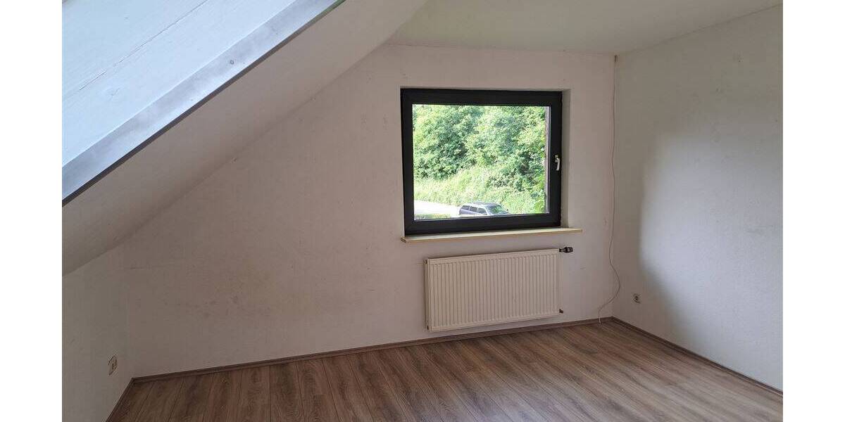 Mehrfamilienhaus, Wohnhaus Kürten - 7 Zimmer, 186 m&sup2;, 350.000&euro; | Angebot:25699790