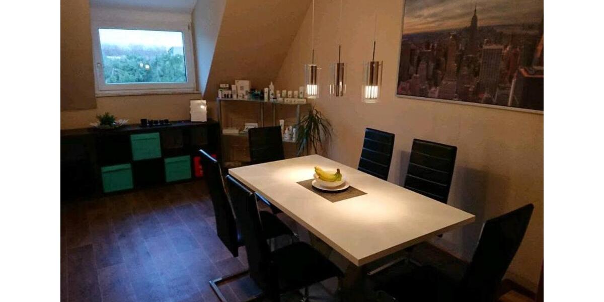 Dachgeschoßwohnung Wermelskirchen - 3.5 Zimmer, 60 m&sup2;, 135.000&euro; | Angebot:25887273