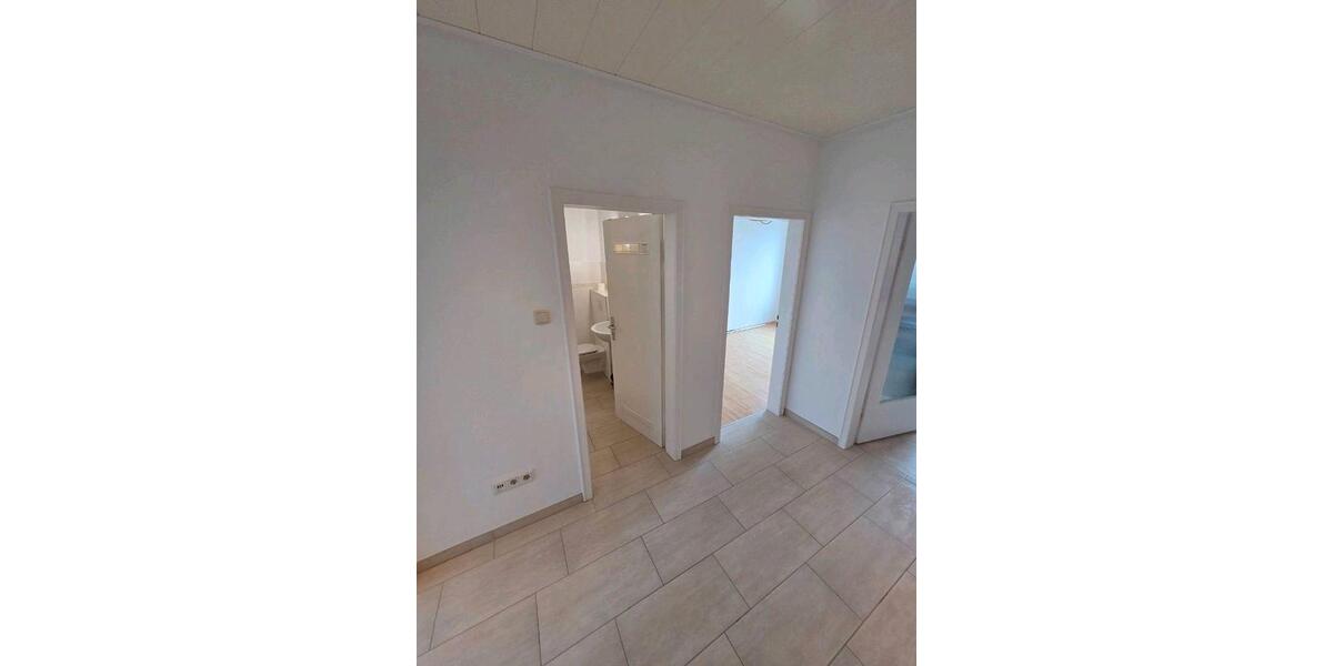 Etagenwohnung Wuppertal - 3 Zimmer, 66 m&sup2;, 699&euro; | Angebot:26026052