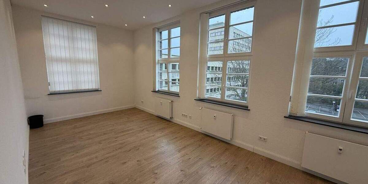 Gewerbeobjekt Hagen Hochschulviertel - 8 Zimmer, 371 m&sup2;, 3.700&euro; | Angebot:25799404