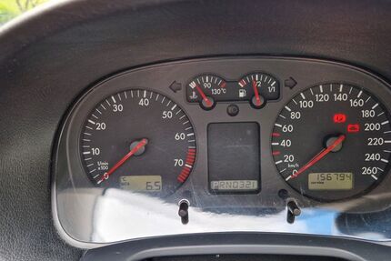 VW Golf 157.000 km 1.999 &euro; Wipperfürth 51688