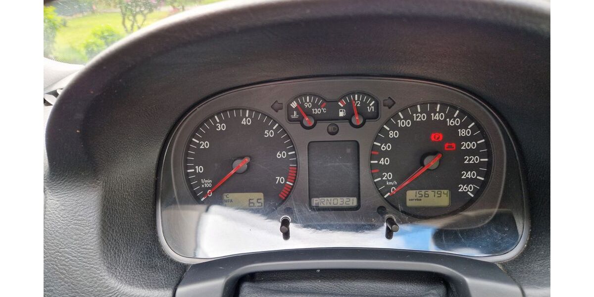 VW Golf 157.000 km 1.999 &euro; Wipperfürth 51688