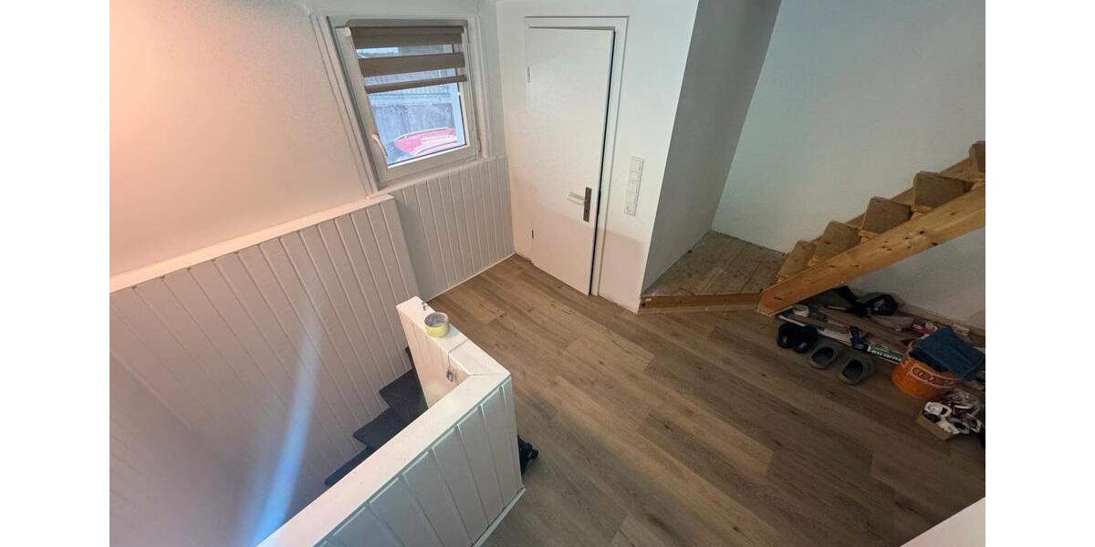 Doppelhaushälfte Remscheid Lüttringhausen - 5 Zimmer, 120 m&sup2;, 300.000&euro; | Angebot:27296262