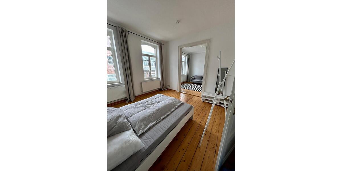 Etagenwohnung Düsseldorf Oberbilk - 3 Zimmer, 77 m&sup2;, 1.600&euro; | Angebot:25991564