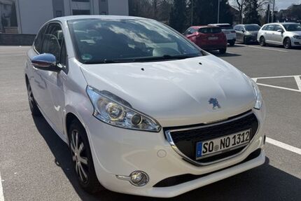Peugeot 208 152.000 km 4.100 &euro; Bochum 44809