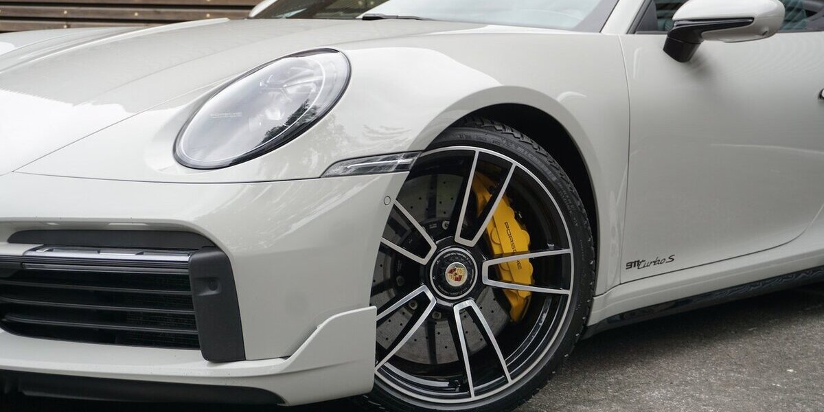 Porsche 911 992 Turbo S Burm Approved Aero Matrix 105.961 km 176.900 &euro; Wuppertal 42327