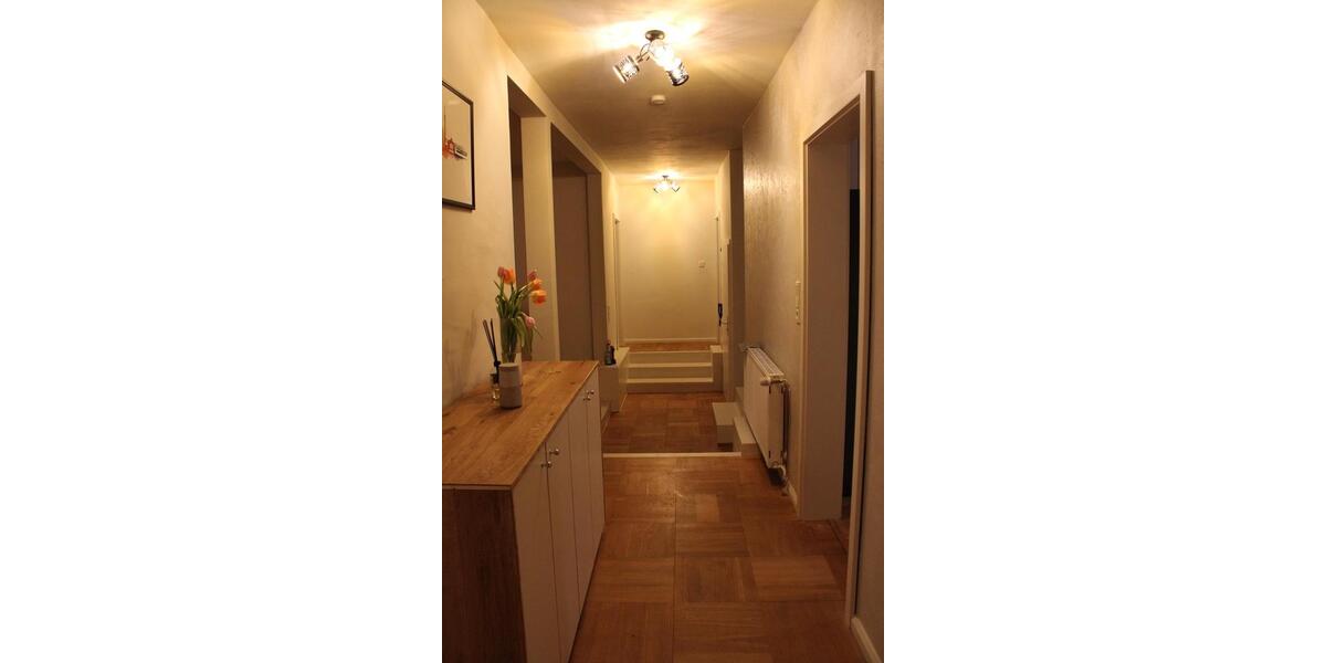 Dachgeschoßwohnung Wuppertal Elberfeld - 4 Zimmer, 109 m&sup2;, 1.200&euro; | Angebot:25882839