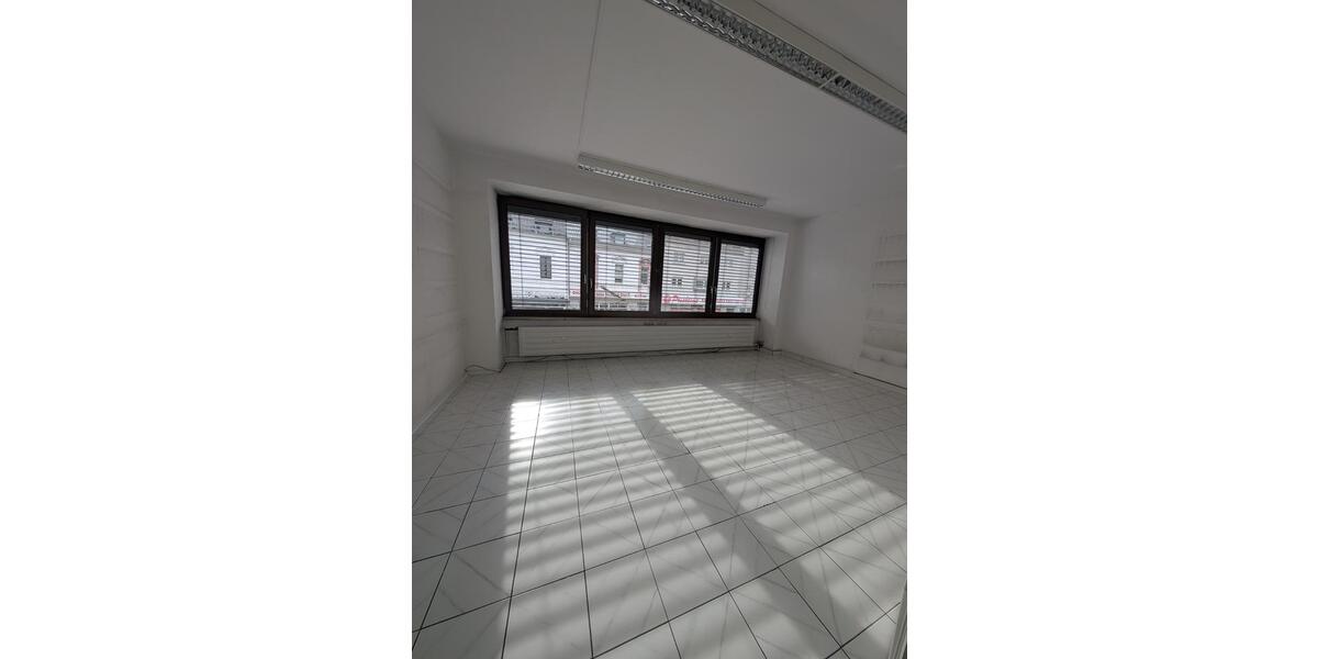 Etagenwohnung Bochum Günnigfeld - 3 Zimmer, 155 m&sup2;, 1.550&euro; | Angebot:26626433