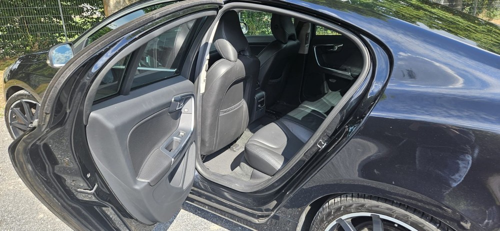 Volvo S60 222.000 km 12.500 &euro; Düsseldorf 40213