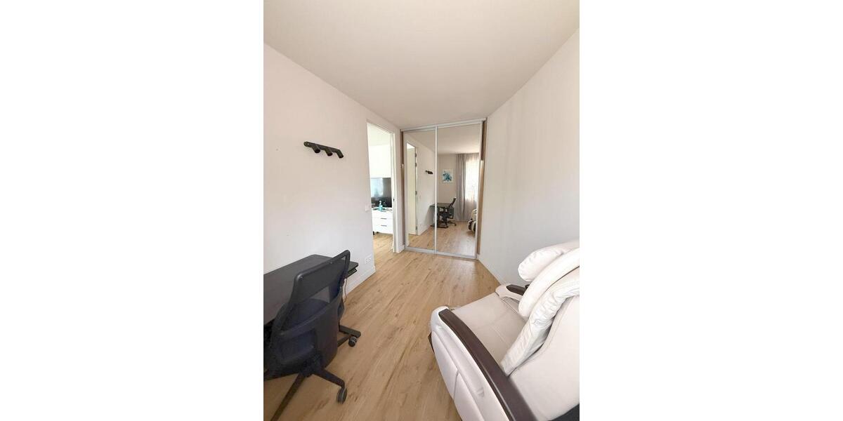 Maisonettenwohnung Düsseldorf Derendorf - 4.5 Zimmer, 100 m&sup2;, 2.100&euro; | Angebot:25637901