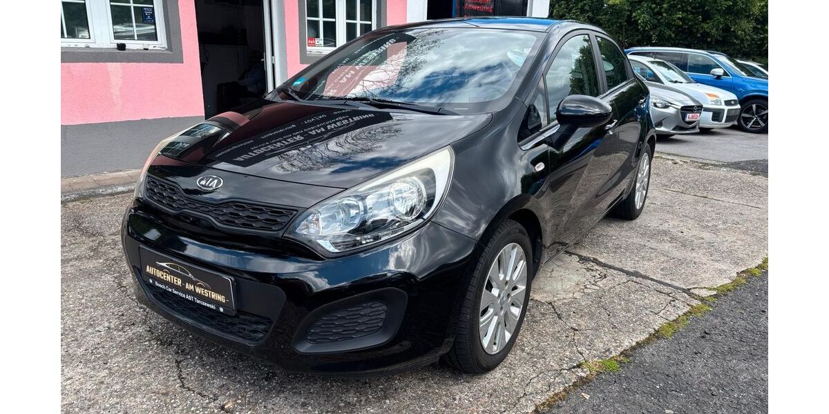 Kia Rio 88.000 km 4.900 &euro; Wuppertal 42329