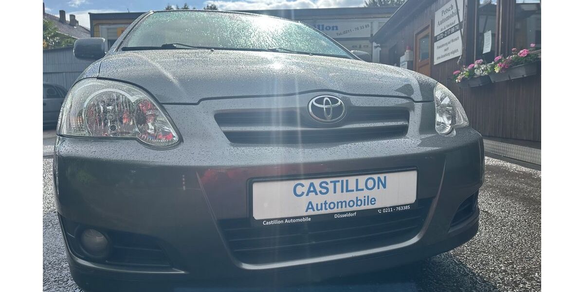 Toyota Corolla 101.000 km 5.500 &euro; Düsseldorf 40589