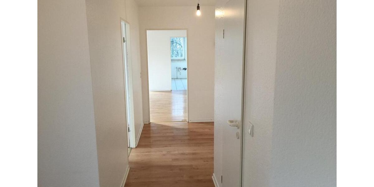 Mehrfamilienhaus, Wohnhaus Remscheid Gemarkung Bergisch Born - 3 Zimmer, 86 m&sup2;, 275.000&euro; | Angebot:24816159
