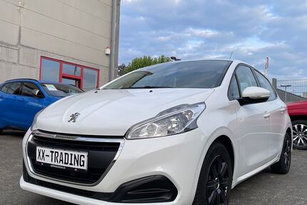 Peugeot 208 71.120 km 8.500 &euro; Velbert 42553