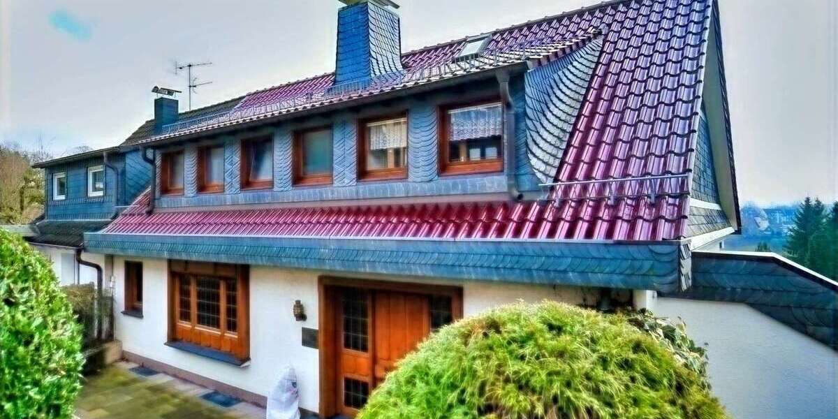 Einfamilienhaus Remscheid Remscheid-Süd - 8 Zimmer, 321 m&sup2;, 495.000&euro; | Angebot:25483538