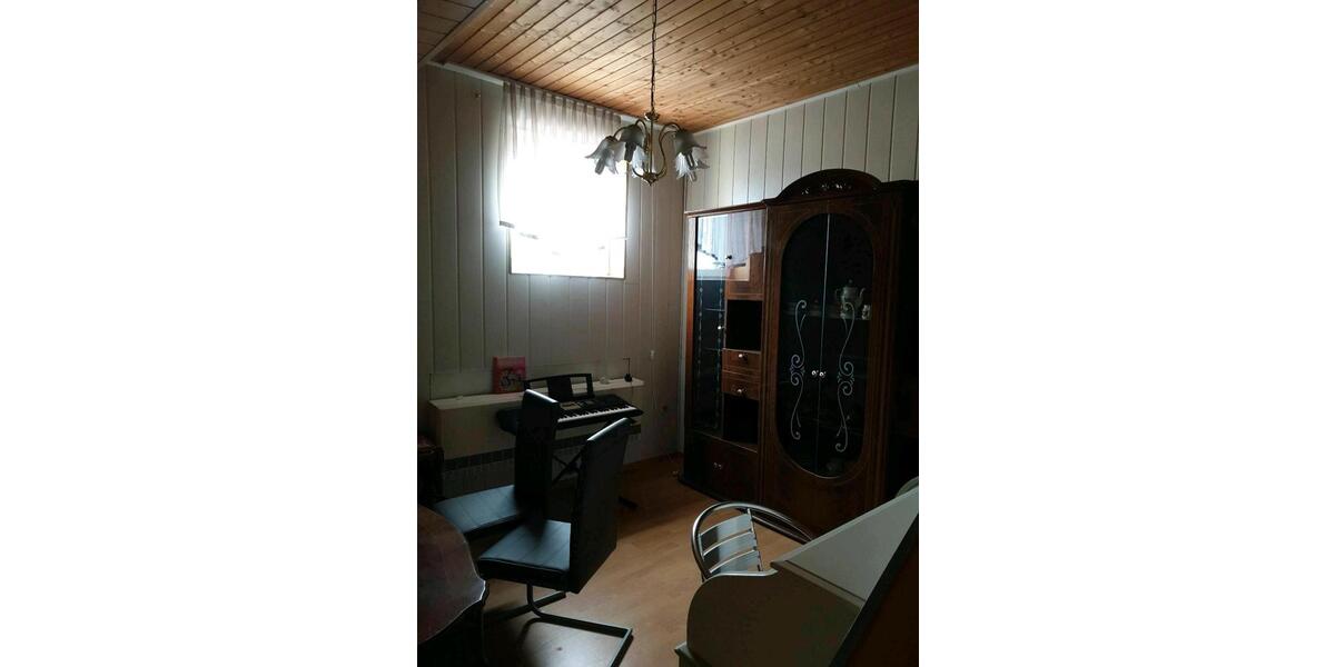 Einfamilienhaus Langenfeld (Rheinland) - 6 Zimmer, 150 m&sup2;, 199.000&euro; | Angebot:26635910
