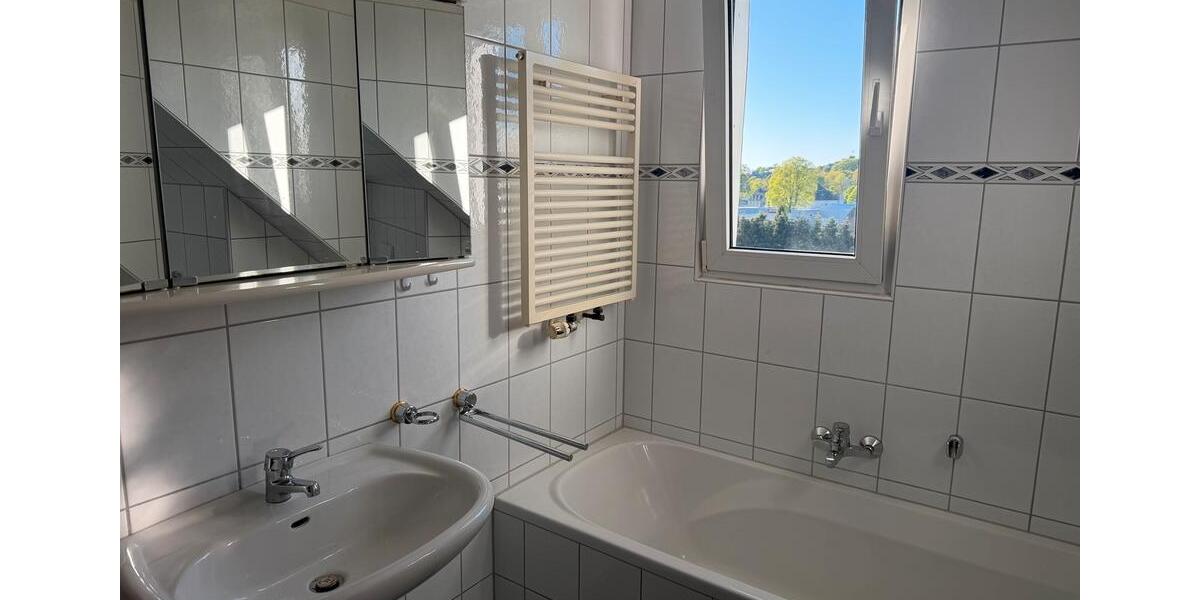 Dachgeschoßwohnung Remscheid Reinshagen - 1 Zimmer, 68 m&sup2;, 590&euro; | Angebot:26491225
