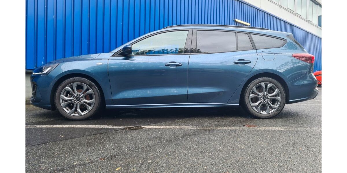 Ford Focus 9.500 km 19.500 &euro; Essen 45276