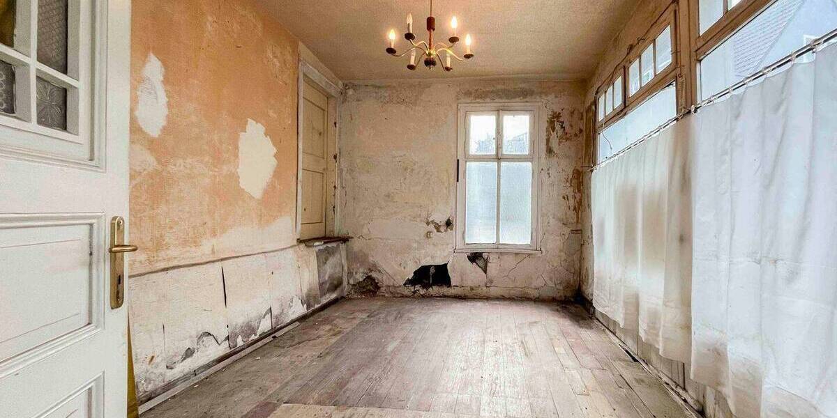 Einfamilienhaus Solingen Gräfrath - 6 Zimmer, 108 m&sup2;, 160.000&euro; | Angebot:26080887