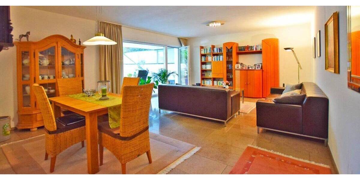 Etagenwohnung Essen Schuir - 2 Zimmer, 95 m&sup2;, 1.100&euro; | Angebot:26228920