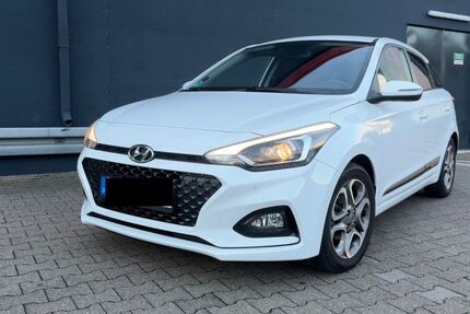 Hyundai i20 81.160 km 10.499 &euro; Mülheim an der Ruhr 45472