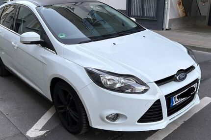 Ford Focus 162.000 km 5.600 &euro; Remscheid 42853