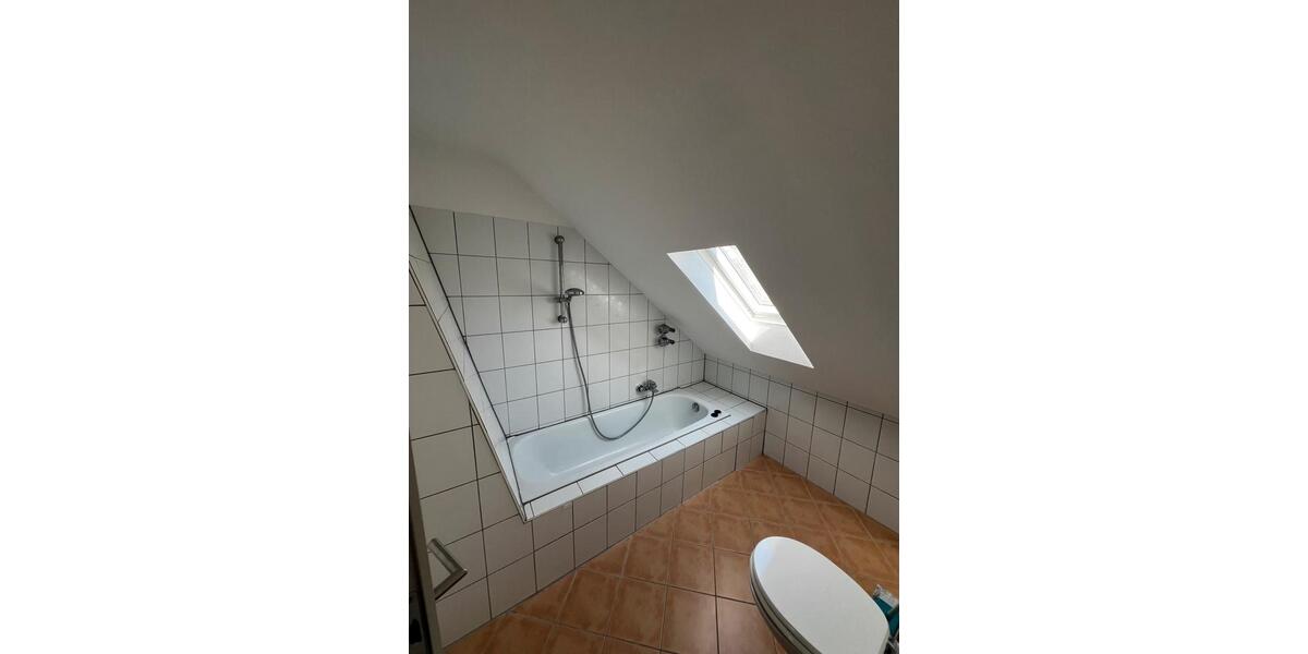 Dachgeschoßwohnung Wuppertal Cronenberg - 3 Zimmer, 64 m&sup2;, 520&euro; | Angebot:26636785