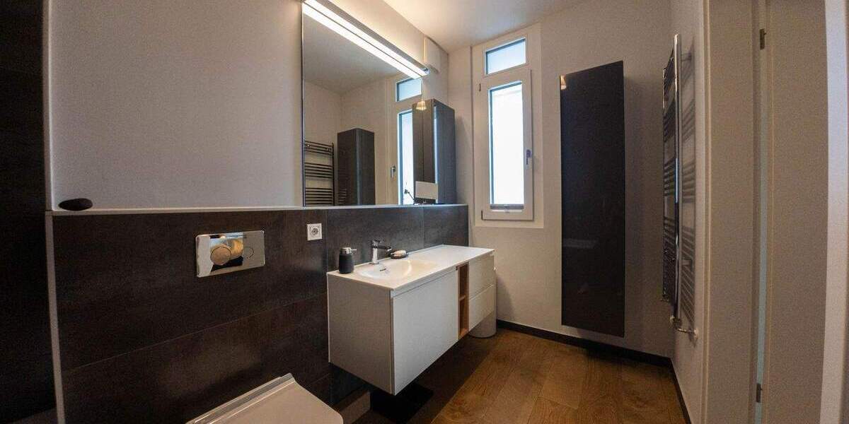 Etagenwohnung Düsseldorf Düsseltal - 4 Zimmer, 129 m&sup2;, 1.250.000&euro; | Angebot:25877193