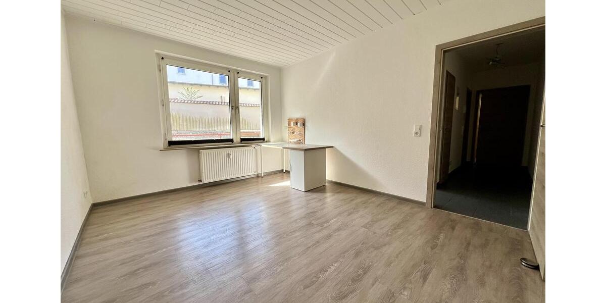 Erdgeschoßwohnung Wuppertal Elberfeld - 1 Zimmer, 30 m&sup2;, 330&euro; | Angebot:25903383