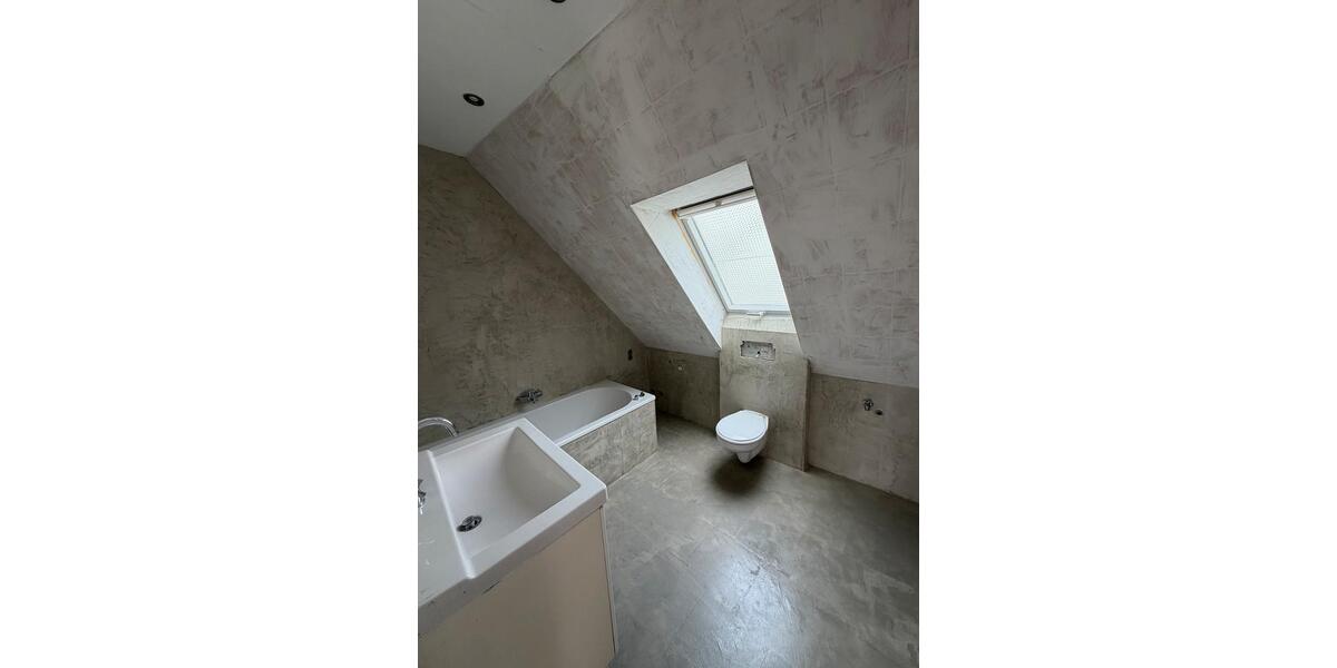 Dachgeschoßwohnung Ennepetal - 3 Zimmer, 106 m&sup2;, 900&euro; | Angebot:26614634