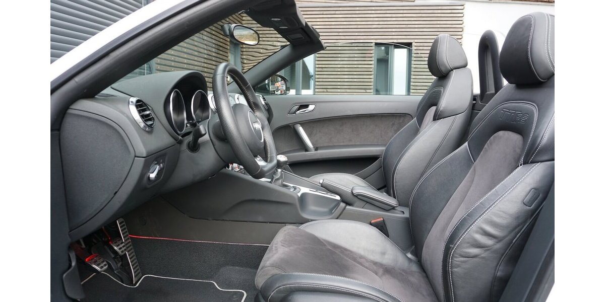 Audi TT RS plus Roadster quattro *503ps* Bose 290km/h 75.637 km 39.900 &euro; Wuppertal 42327