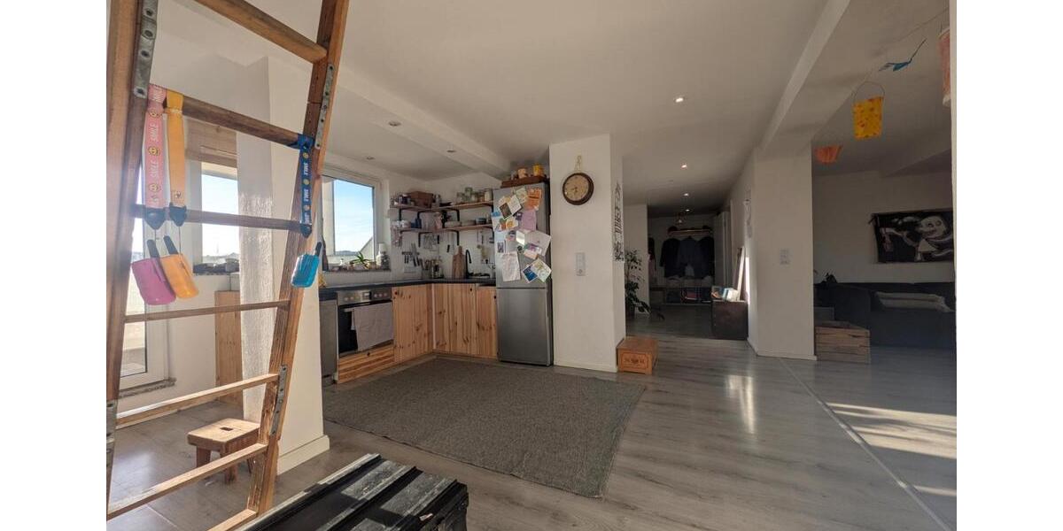 Dachgeschoßwohnung Bochum Günnigfeld - 4 Zimmer, 110 m&sup2;, 1.175&euro; | Angebot:26488136