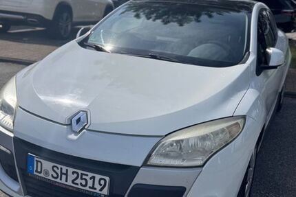 Renault Megane 91.550 km 6.200 &euro; Düsseldorf 40211