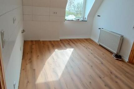 Wohnung Wuppertal Gemarkung Langerfeld - 4 Zimmer, 100 m&sup2;, 950&euro; | Angebot:26324943