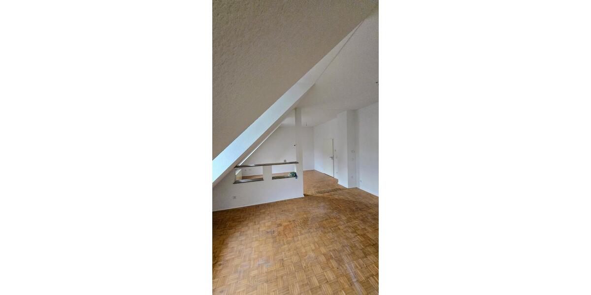 Etagenwohnung Wuppertal Barmen - 4 Zimmer, 102 m&sup2;, 858&euro; | Angebot:25366763