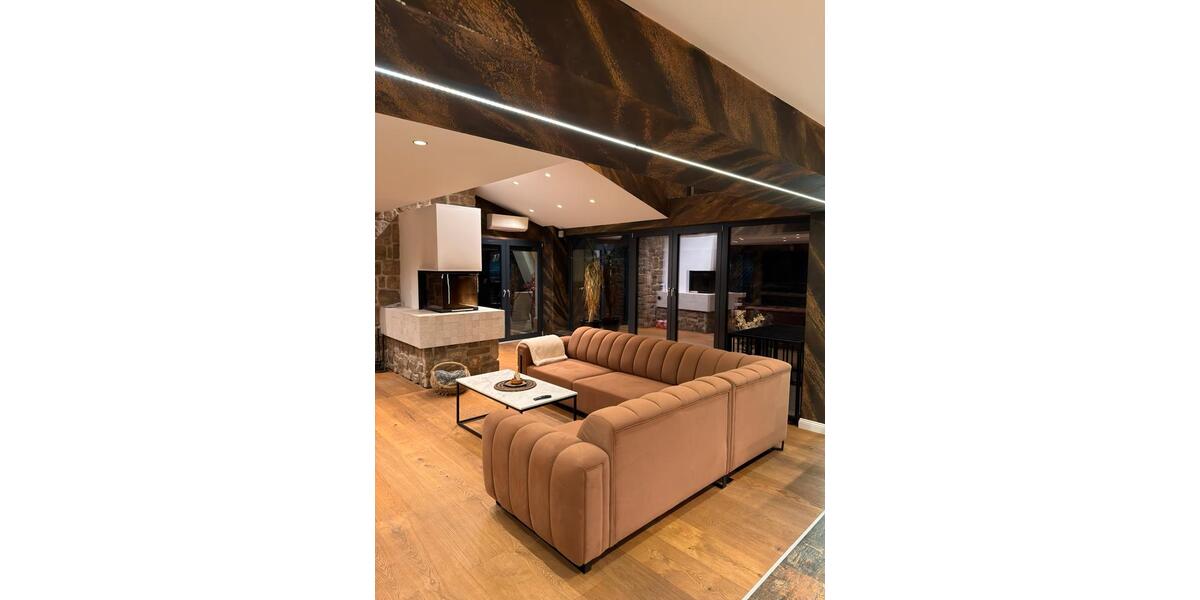 Villa Essen Stadtbezirk IX - 6 Zimmer, 307 m&sup2;, 400&euro; | Angebot:25926286