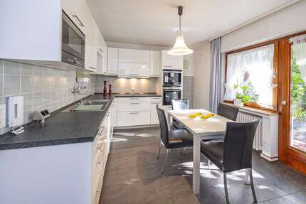 Haus Langenfeld - 6 Zimmer, 184 m&sup2;, 710.000&euro; | Angebot:23092287