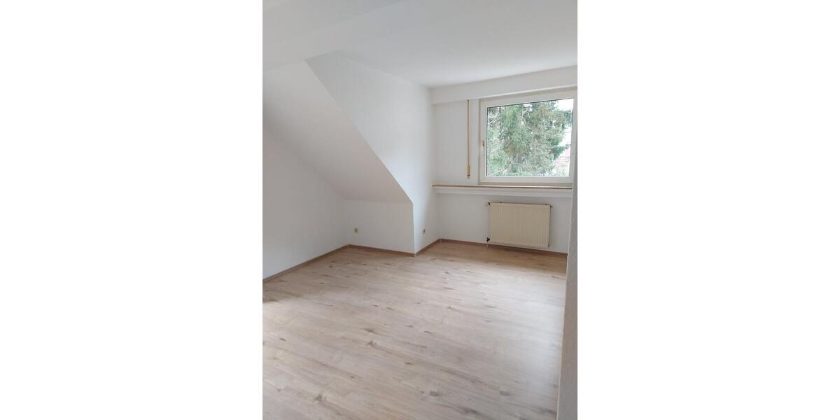 Dachgeschoßwohnung Ennepetal - 2 Zimmer, 50 m&sup2;, 380&euro; | Angebot:25328035