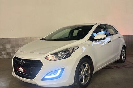 Hyundai i30 130.000 km 8.400 &euro; Düsseldorf 40231