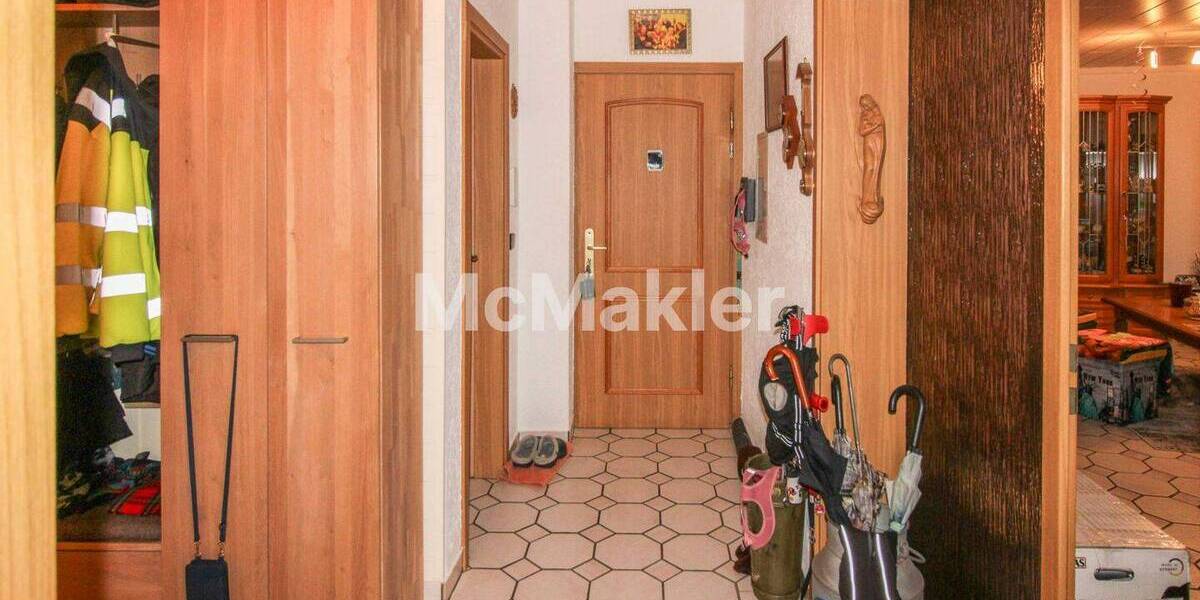 Etagenwohnung Gelsenkirchen Schalke - 3 Zimmer, 100 m&sup2;, 155.000&euro; | Angebot:26596020