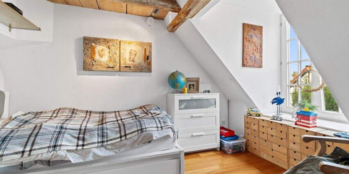 Etagenwohnung Düsseldorf Urdenbach - 5 Zimmer, 210 m&sup2;, 850.000&euro; | Angebot:25865301