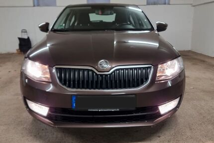 Skoda Octavia 151.000 km 8.790 &euro; Düsseldorf 40474