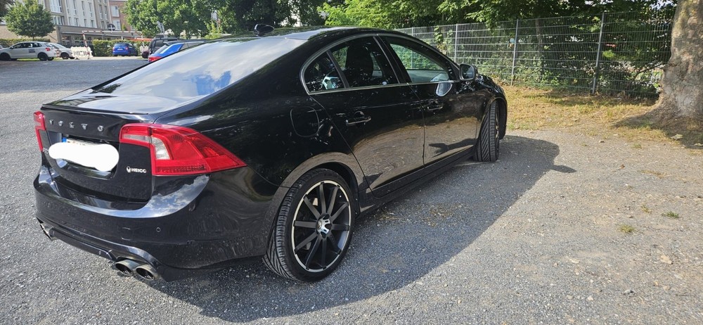 Volvo S60 222.000 km 12.500 &euro; Düsseldorf 40213