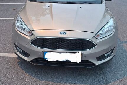 Ford Focus 21.300 km 9.200 &euro; Solingen 42651