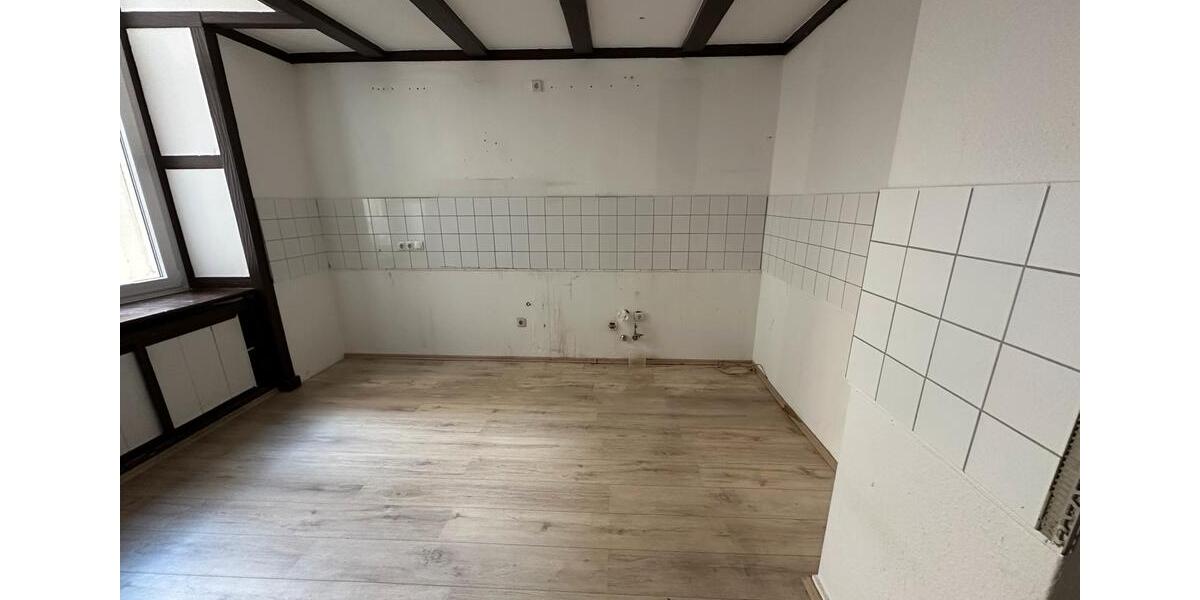 Erdgeschoßwohnung Wuppertal Unterbarmen - 4 Zimmer, 99 m&sup2;, 580&euro; | Angebot:25944891