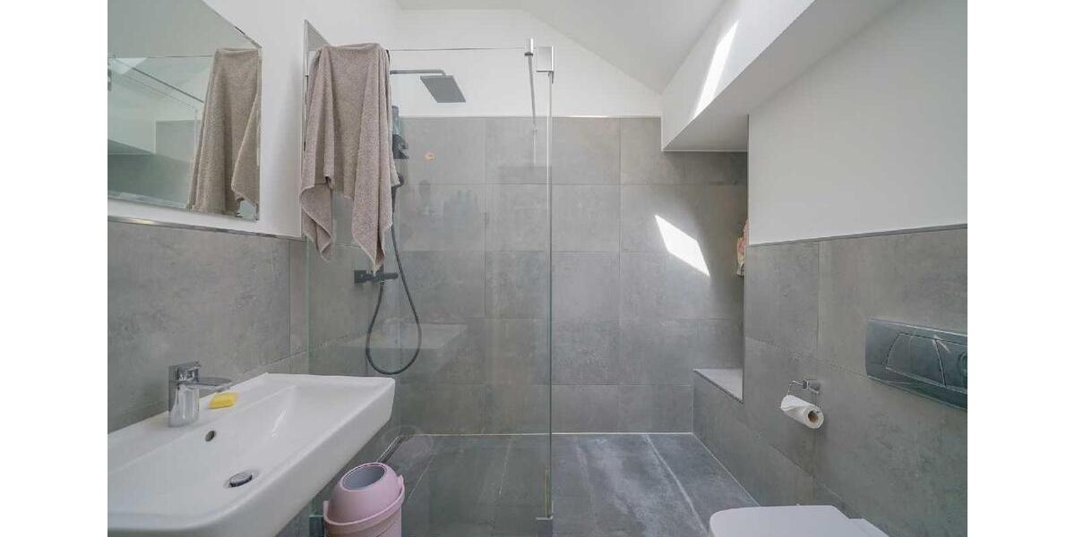 Etagenwohnung Ratingen Homberg - 3 Zimmer, 97 m&sup2;, 1.290&euro; | Angebot:26493770