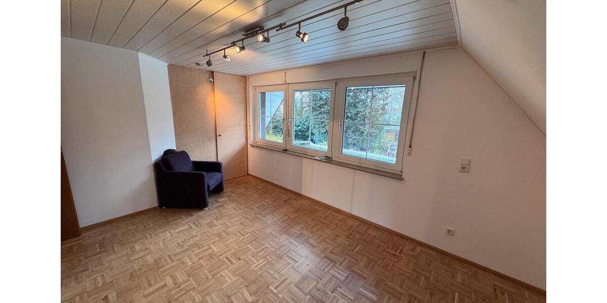 Dachgeschoßwohnung Wuppertal Cronenberg - 2 Zimmer, 70 m&sup2;, 700&euro; | Angebot:26033829