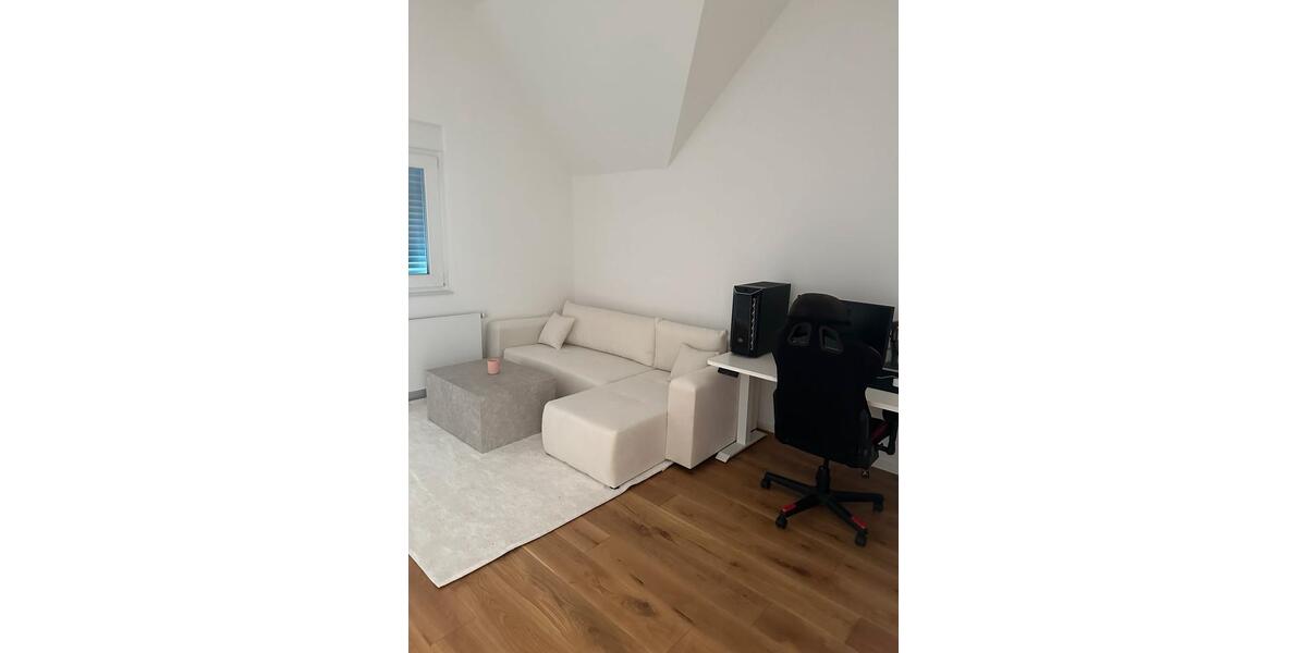 Etagenwohnung Solingen Aufderhöhe - 2 Zimmer, 55 m&sup2;, 1.110&euro; | Angebot:26560447