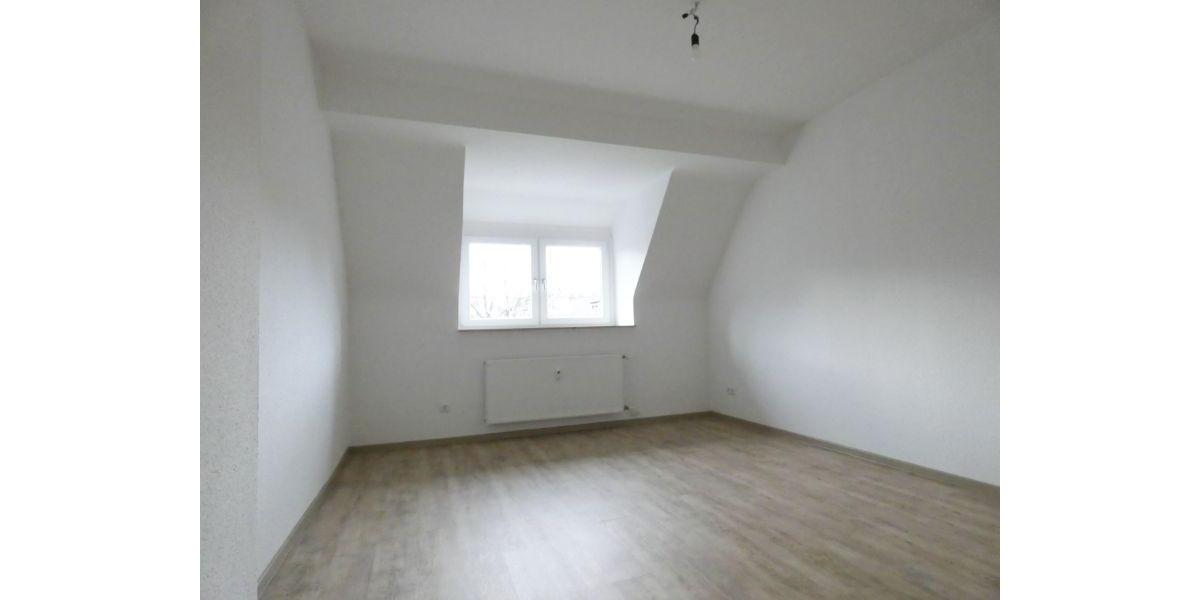 Dachgeschoßwohnung Essen Stadtbezirk III - 3 Zimmer, 78 m&sup2;, 679&euro; | Angebot:25131713