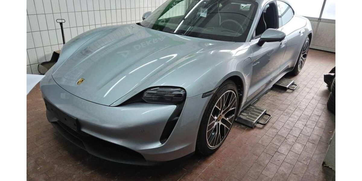 Porsche Taycan 9.375 km 65.850 &euro; Hagen 58091